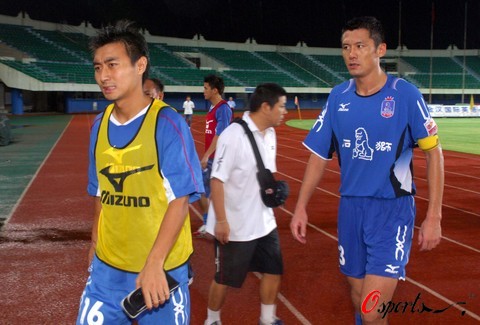 众叛亲离？利物浦门神表态百分百支持教练 萨拉赫走人已成定局（队内分歧？利物浦门将公开力挺主帅，萨拉赫离队几成定局）