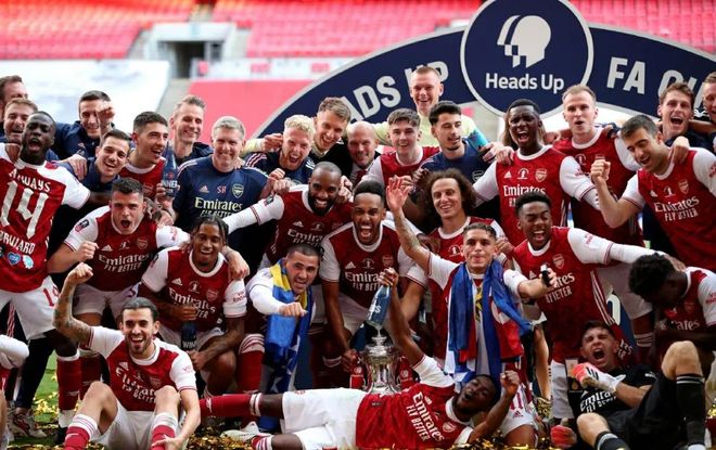 巴西大名单：维尼修斯领衔，法比尼奥、罗克回归，内马尔无缘（巴西队名单发布：维尼修斯领衔，法比尼奥与罗克回归，内马尔落选）