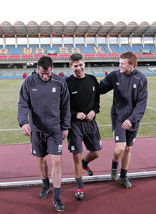 开拓者队记：今天的裁判烂到极点，完全掌控不住局面（开拓者随队记者：今晚裁判表现极差，场面完全失控）