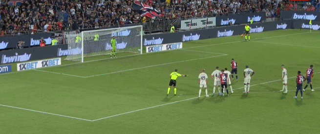 篮球篮网明星球员强调团结：我们是一支队伍