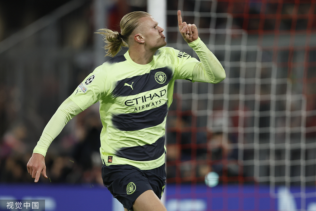 英媒：桑德兰向贡多齐报价2500万欧元，并密切关注小贝林（英媒：桑德兰出价2500万欧求购贡多齐，仍密切关注小贝林）