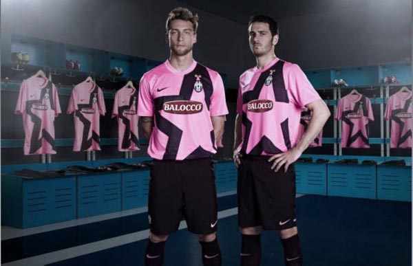 杜伦和康宁汉姆是近10年活塞首对同时砍30分两双的二人组（杜伦、康宁汉姆成活塞近10年首对同场30+两双组合）