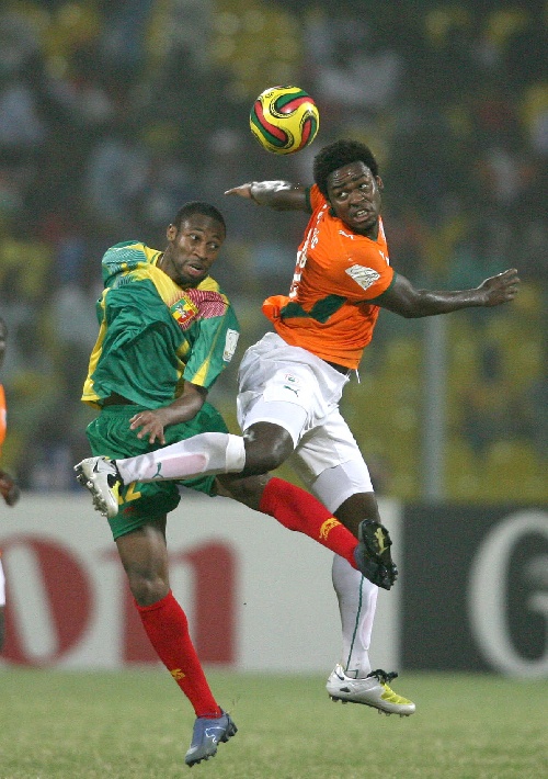 媒体人：中国足球真正的危机是不快乐，大家都缺乏尊重和信任（媒体人：中国足球的深层危机在于不快乐，尊重与信任普遍缺失）