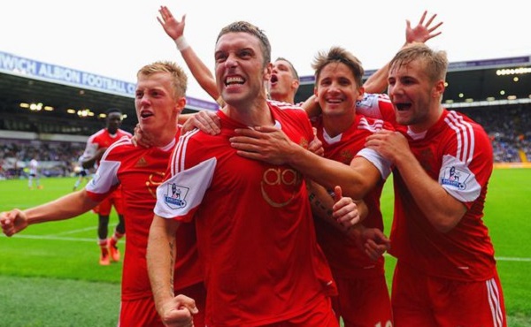 先后以球员和教练身份征战世界杯，科曼是范巴斯滕后第一人（球员与教练双重身份出征世界杯，科曼成范巴斯滕后首人）